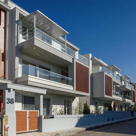 Victoria Apartment *