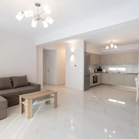 Victoria Apartment