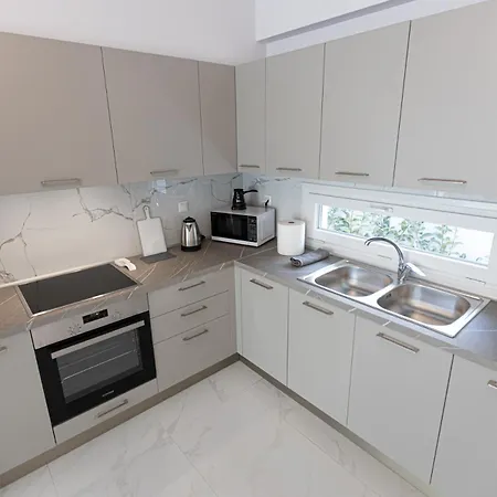 Victoria Apartment *