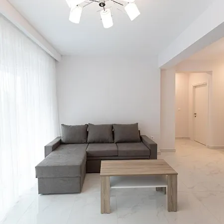 Victoria Apartment *